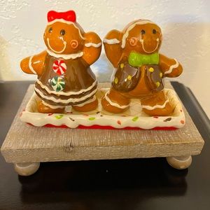 GINGERBREAD SALT AND PEPPER SHAKERS AND HOLDER. Comes from smoke free home.